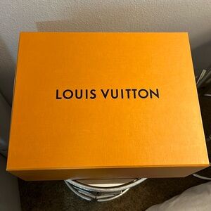 Meet your Posher, Shey